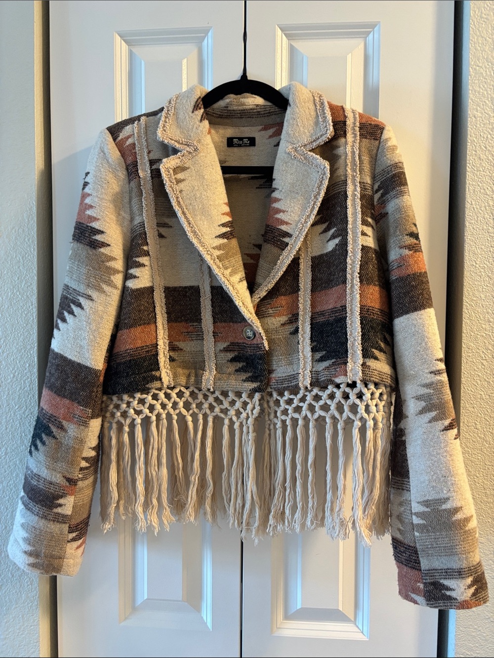 MISS ME Southwestern Aztec Fringe Cropped Jacket (small/medium)